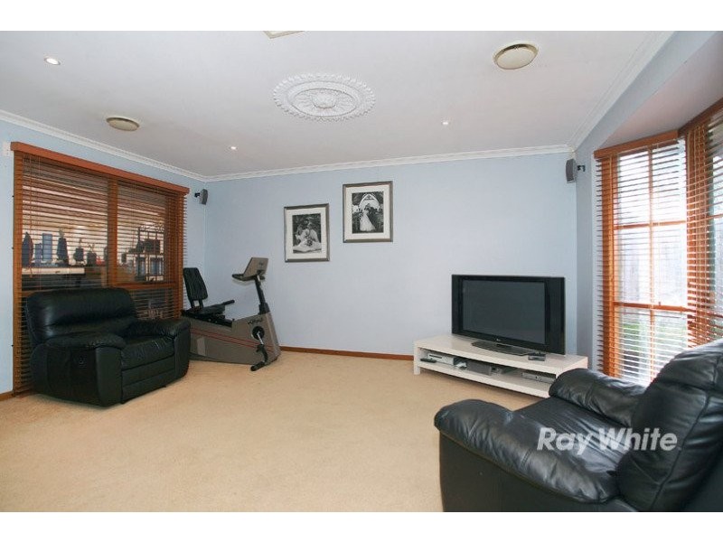 9 Franks Way, Cranbourne North VIC 3977