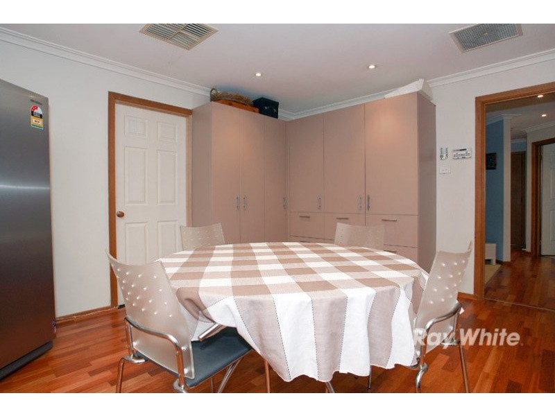 9 Franks Way, Cranbourne North VIC 3977