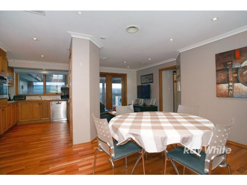 9 Franks Way, Cranbourne North VIC 3977