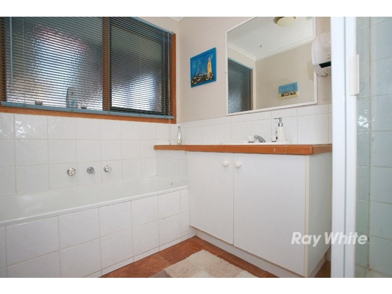 9 Franks Way, Cranbourne North VIC 3977