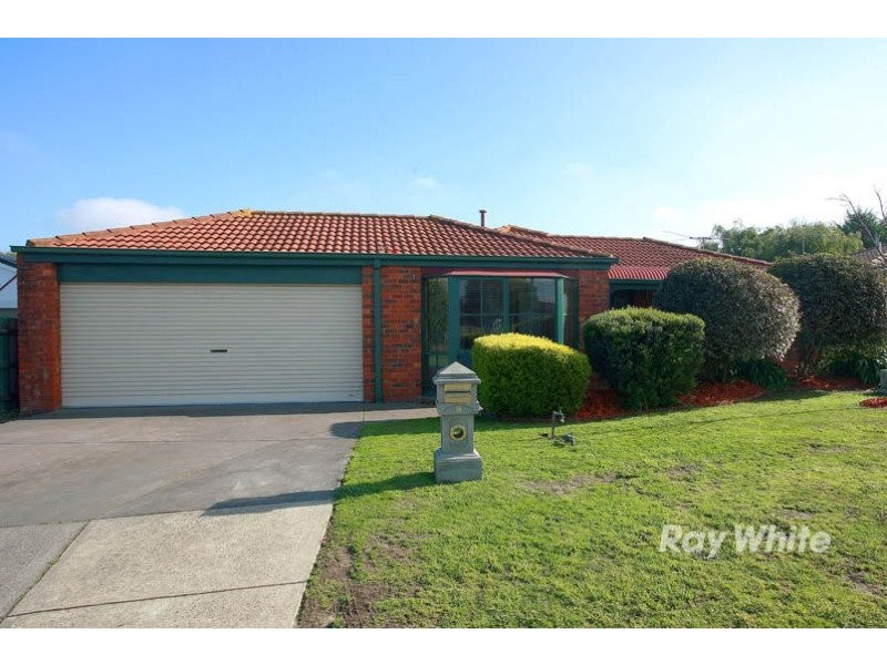 9 Franks Way, Cranbourne North VIC 3977