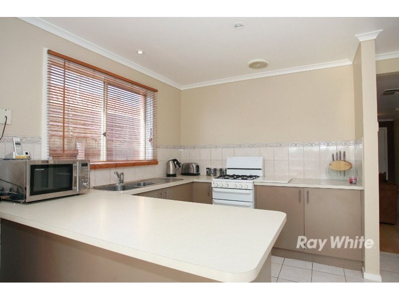 3 Sharyn Street, Cranbourne VIC 3977