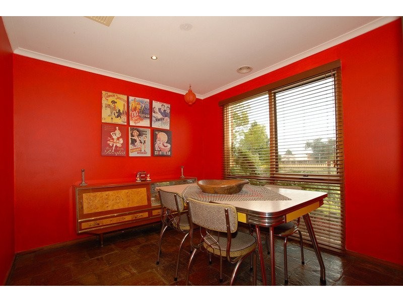 63 Lesdon Avenue, Cranbourne VIC 3977