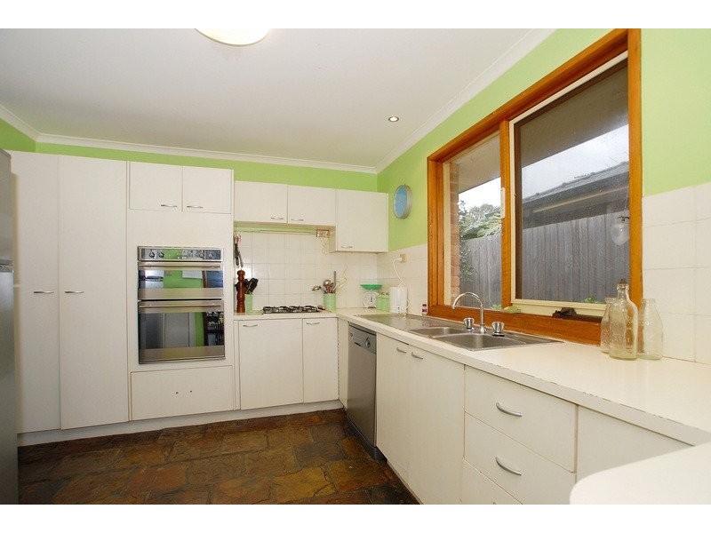 63 Lesdon Avenue, Cranbourne VIC 3977