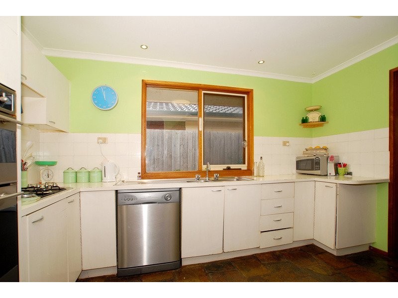 63 Lesdon Avenue, Cranbourne VIC 3977