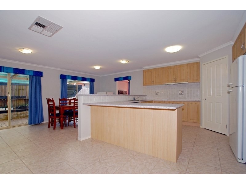 15 Petrel Close, Blind Bight VIC 3980