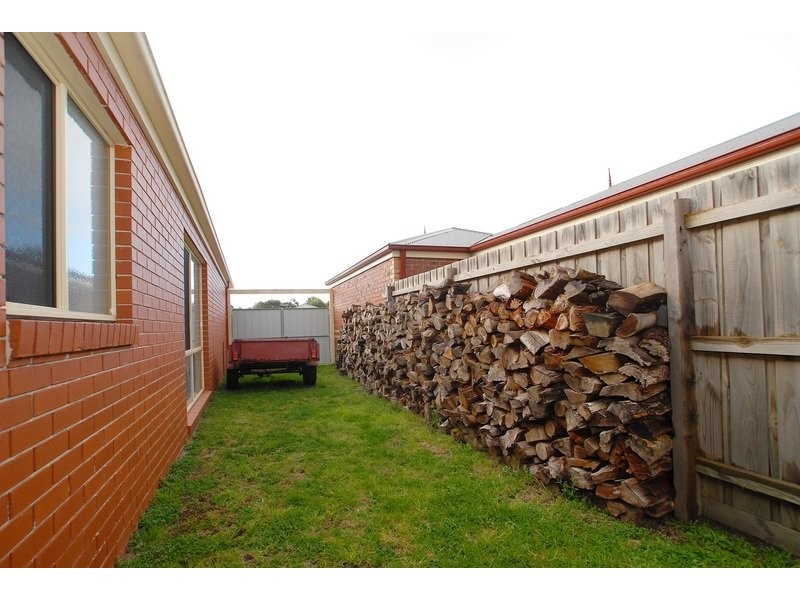 15 Petrel Close, Blind Bight VIC 3980