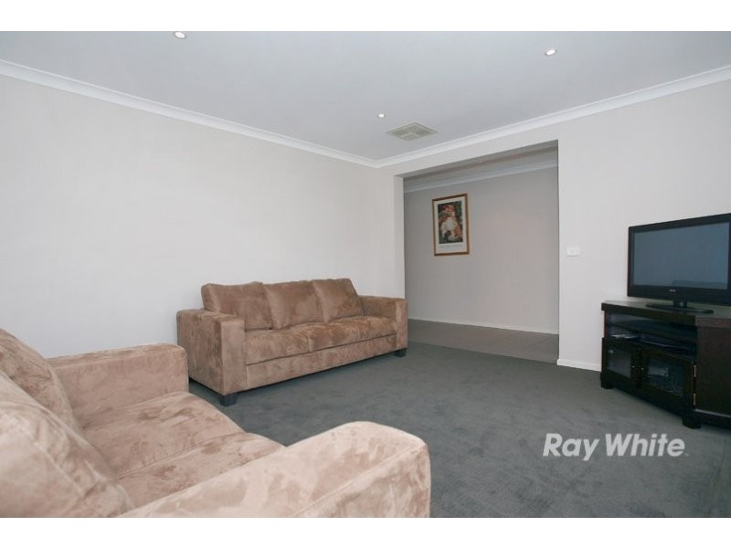 20 Forest Oak Court, Cranbourne VIC 3977