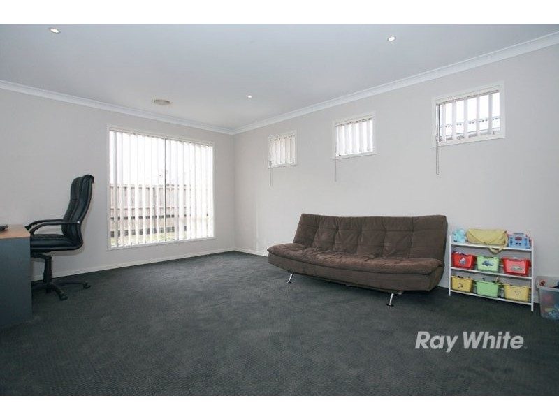 20 Forest Oak Court, Cranbourne VIC 3977