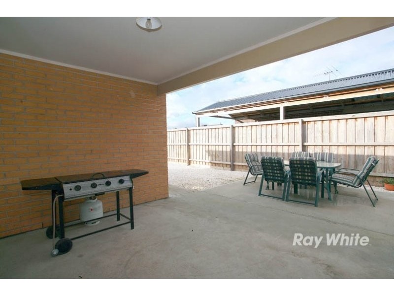 20 Forest Oak Court, Cranbourne VIC 3977