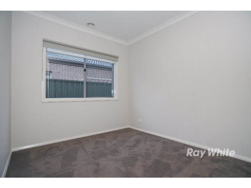 138 Alisma Blvd, Cranbourne North VIC 3977
