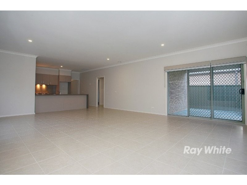 138 Alisma Blvd, Cranbourne North VIC 3977