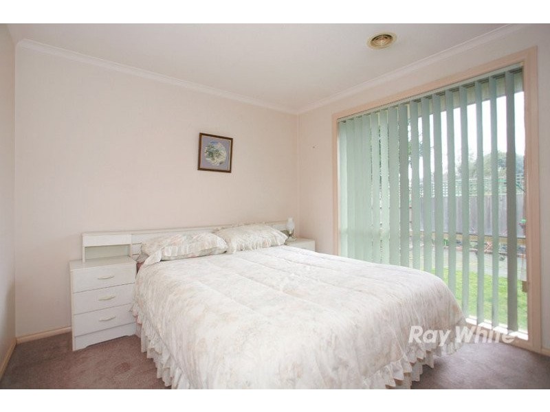 46 Frances Crescent, Cranbourne VIC 3977