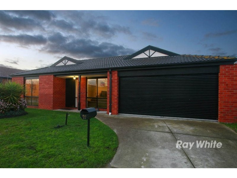 28 Bellbrae Crescent, Cranbourne VIC 3977