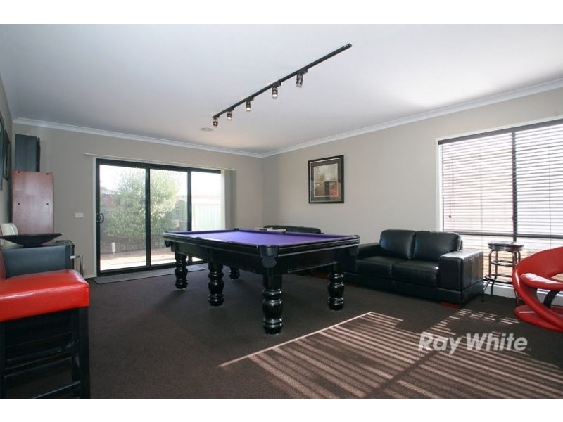 5 Carmody Court, Cranbourne VIC 3977