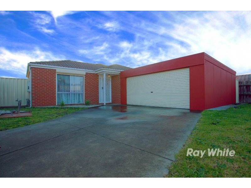 4 Nyah Place, Cranbourne VIC 3977