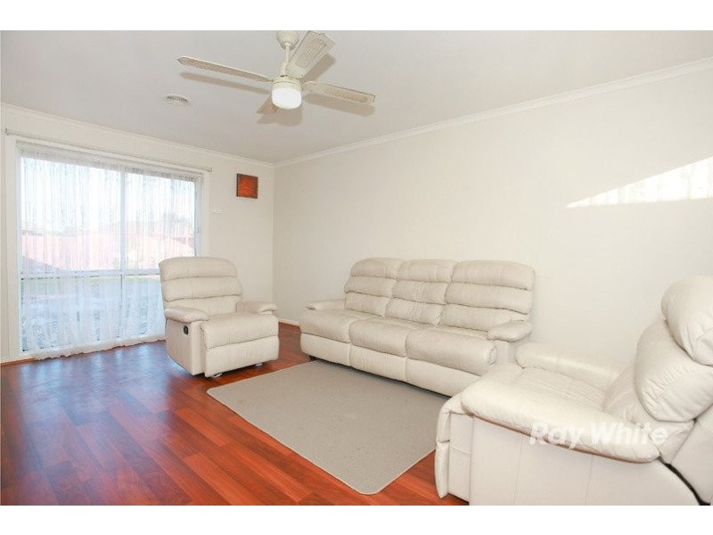 4 Nyah Place, Cranbourne VIC 3977