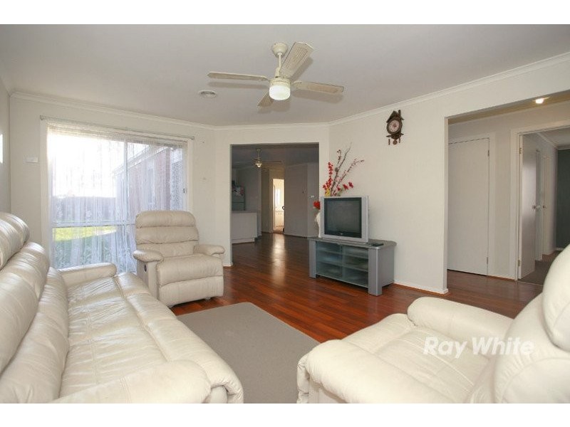 4 Nyah Place, Cranbourne VIC 3977