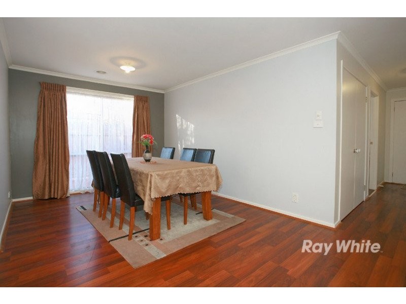 4 Nyah Place, Cranbourne VIC 3977