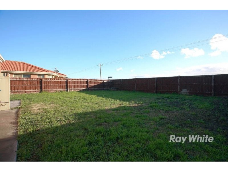 4 Nyah Place, Cranbourne VIC 3977