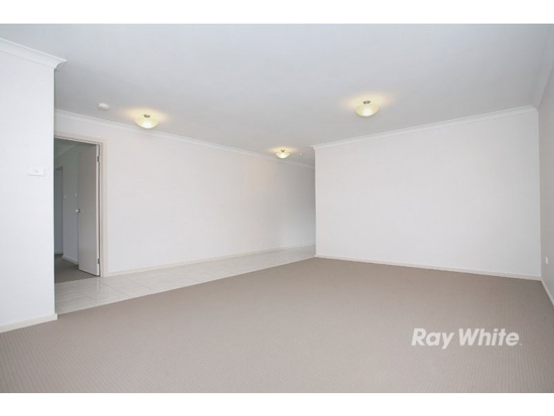 28 Phoenix Avenue, Cranbourne VIC 3977