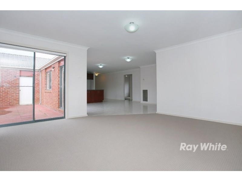 28 Phoenix Avenue, Cranbourne VIC 3977