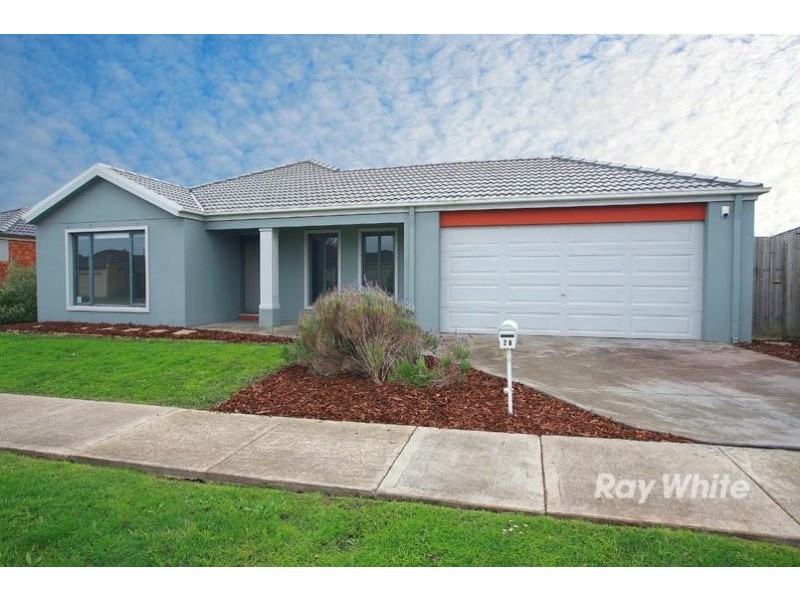 28 Phoenix Avenue, Cranbourne VIC 3977