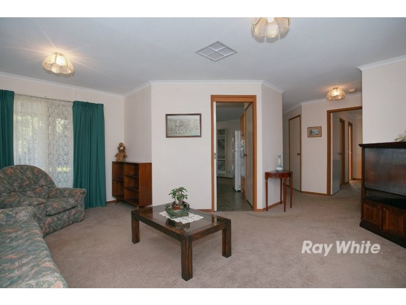 14 Reginald Court, Cranbourne VIC 3977