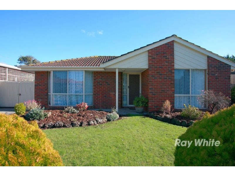 14 Reginald Court, Cranbourne VIC 3977