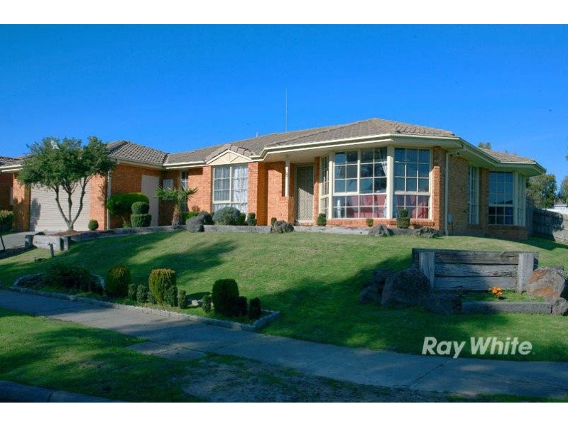 18 Hamilton Drive, Cranbourne VIC 3977