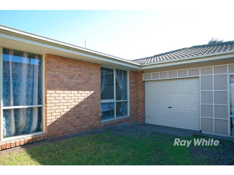 18 Hamilton Drive, Cranbourne VIC 3977