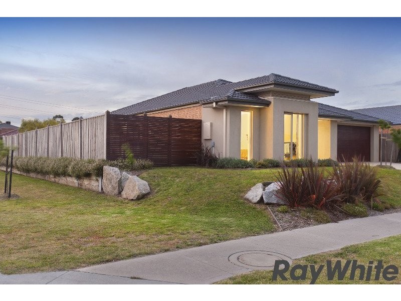 31 Broadstone Way, Cranbourne VIC 3977