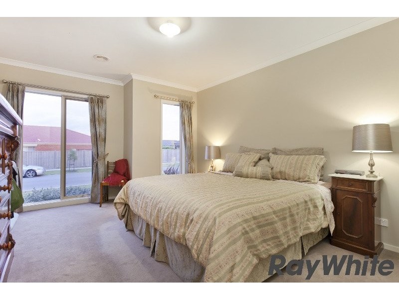 31 Broadstone Way, Cranbourne VIC 3977