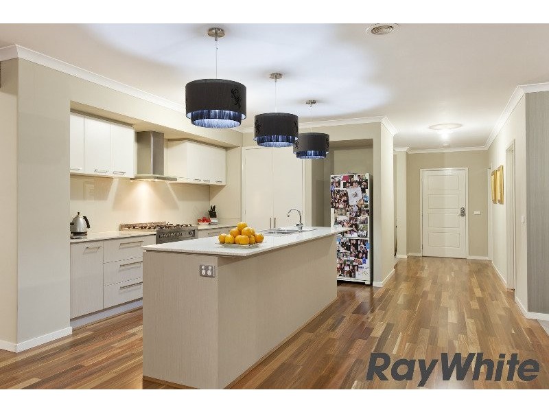 31 Broadstone Way, Cranbourne VIC 3977