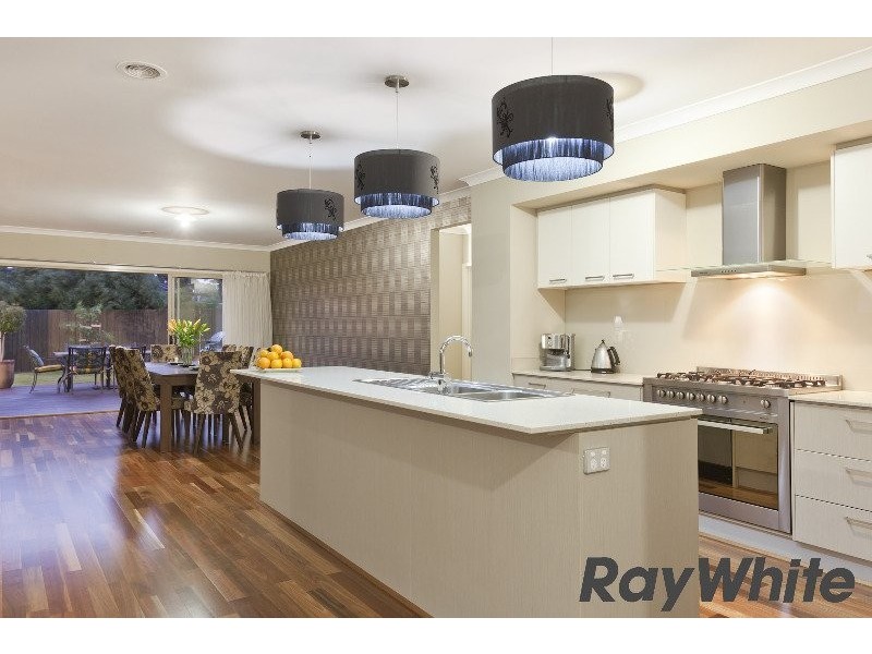 31 Broadstone Way, Cranbourne VIC 3977