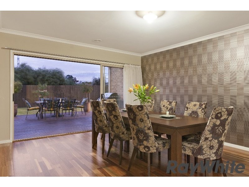 31 Broadstone Way, Cranbourne VIC 3977
