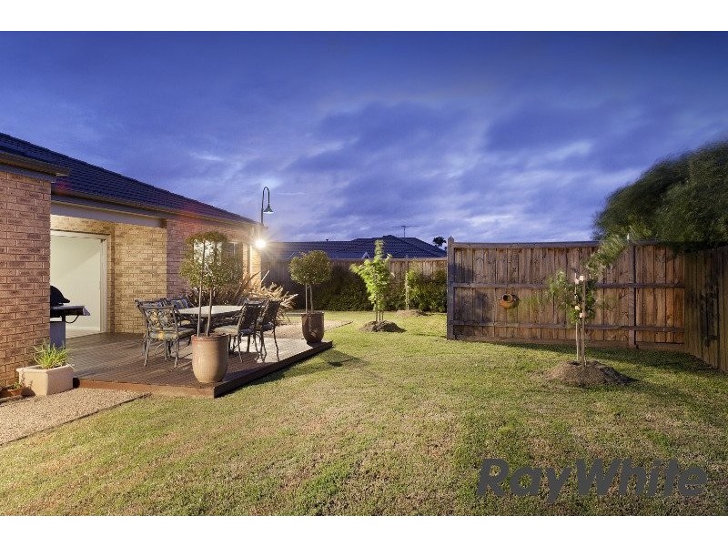 31 Broadstone Way, Cranbourne VIC 3977