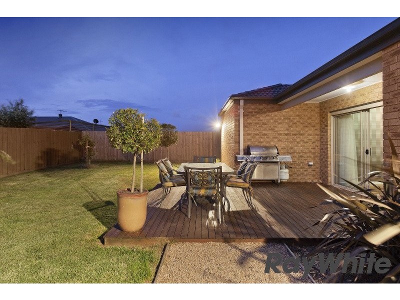 31 Broadstone Way, Cranbourne VIC 3977