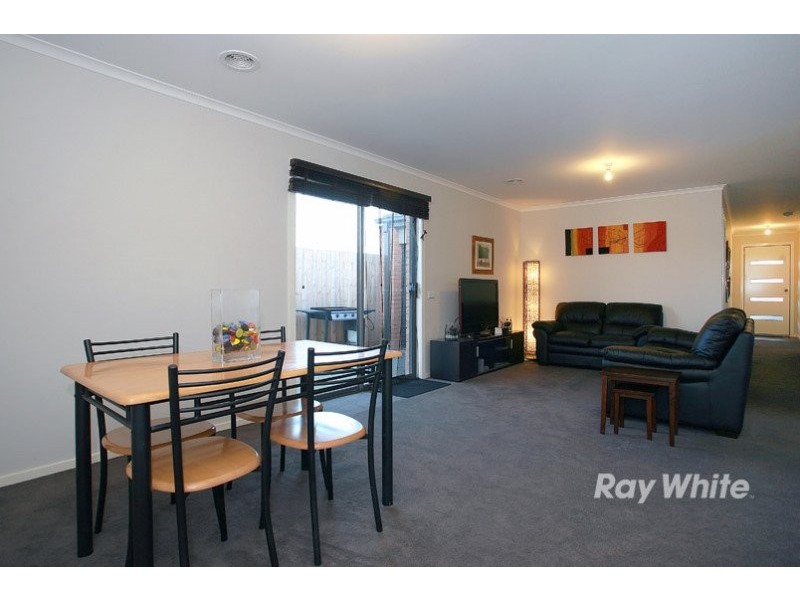 5 Bellbrae Crescent, Cranbourne VIC 3977