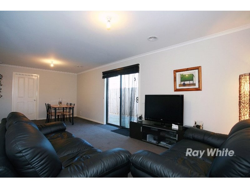 5 Bellbrae Crescent, Cranbourne VIC 3977