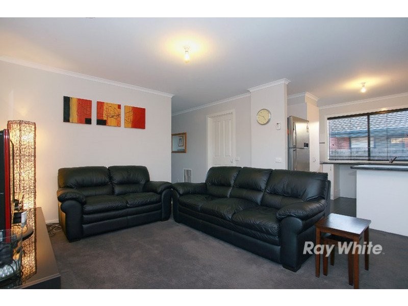 5 Bellbrae Crescent, Cranbourne VIC 3977