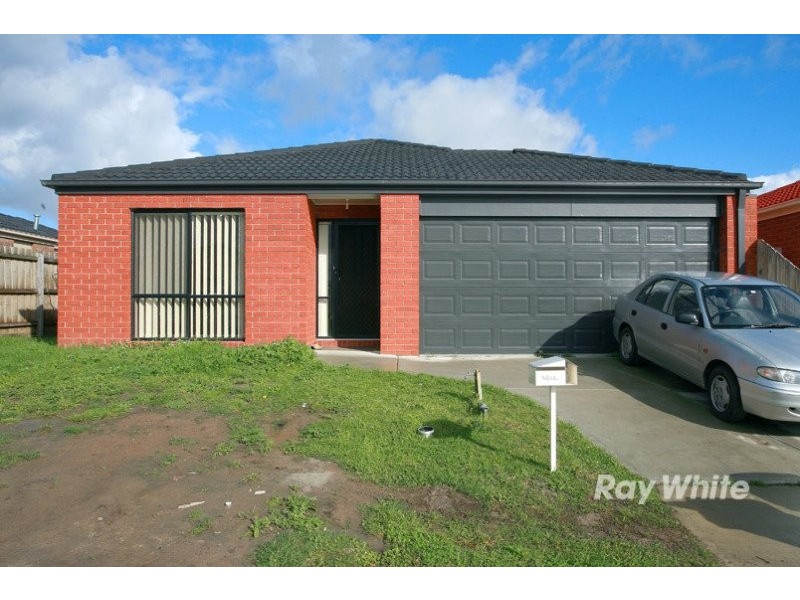 6 Bellbrae Crescent, Cranbourne VIC 3977