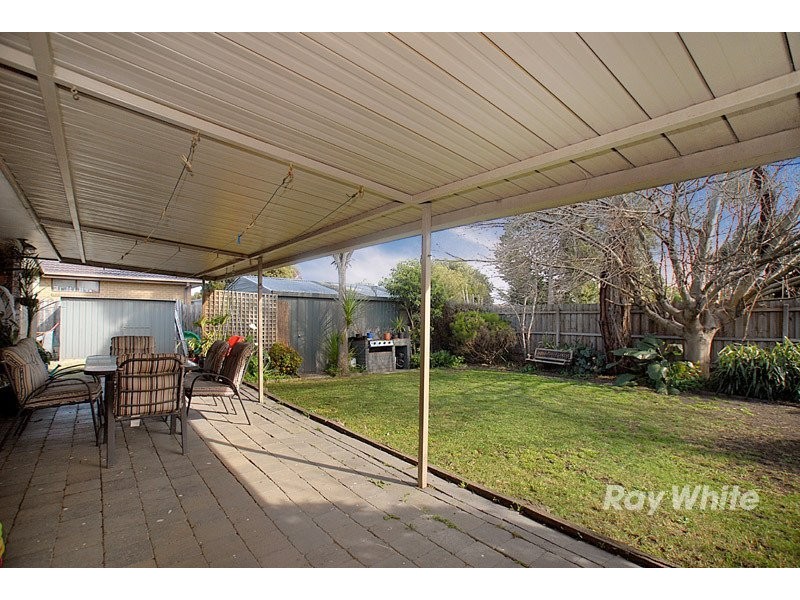 5 Canterbury Street, Cranbourne VIC 3977