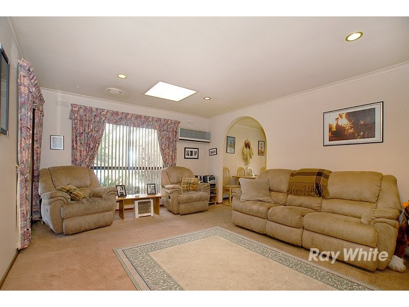 5 Canterbury Street, Cranbourne VIC 3977