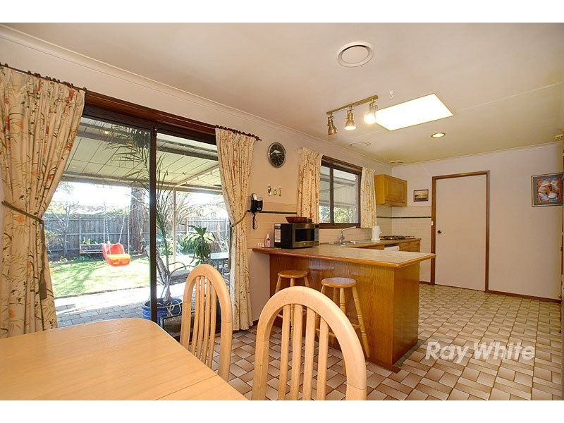 5 Canterbury Street, Cranbourne VIC 3977