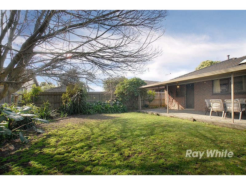 5 Canterbury Street, Cranbourne VIC 3977