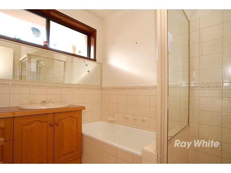 5 Canterbury Street, Cranbourne VIC 3977