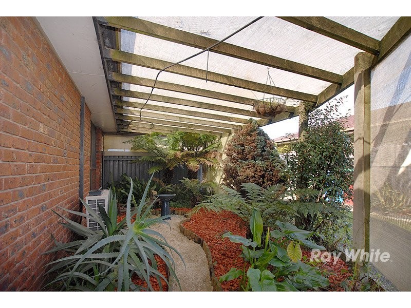 5 Canterbury Street, Cranbourne VIC 3977