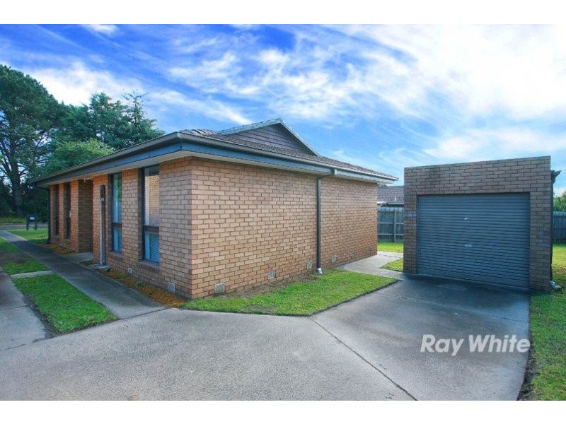 2/7 Banks Road, Cranbourne VIC 3977