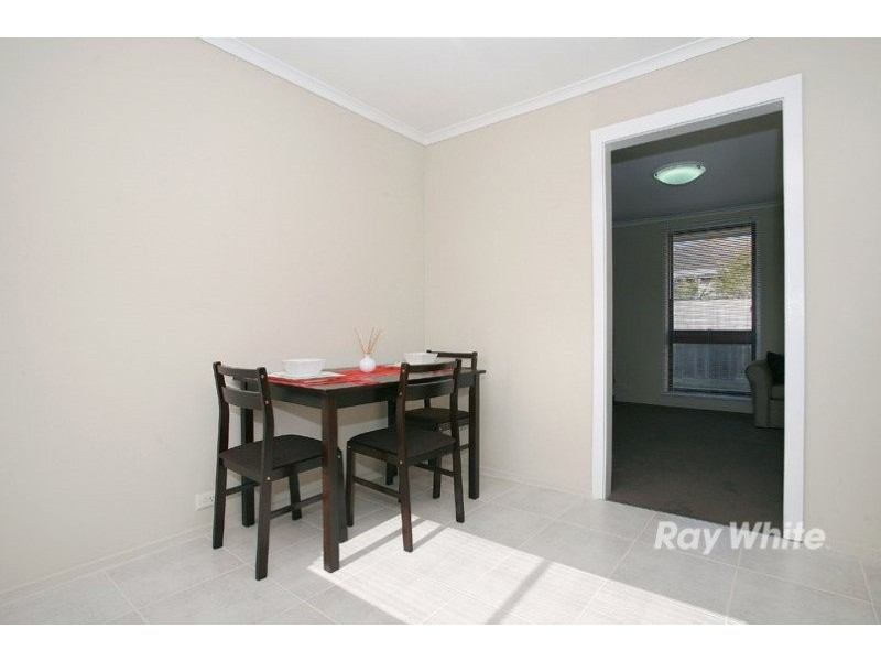 2/7 Banks Road, Cranbourne VIC 3977